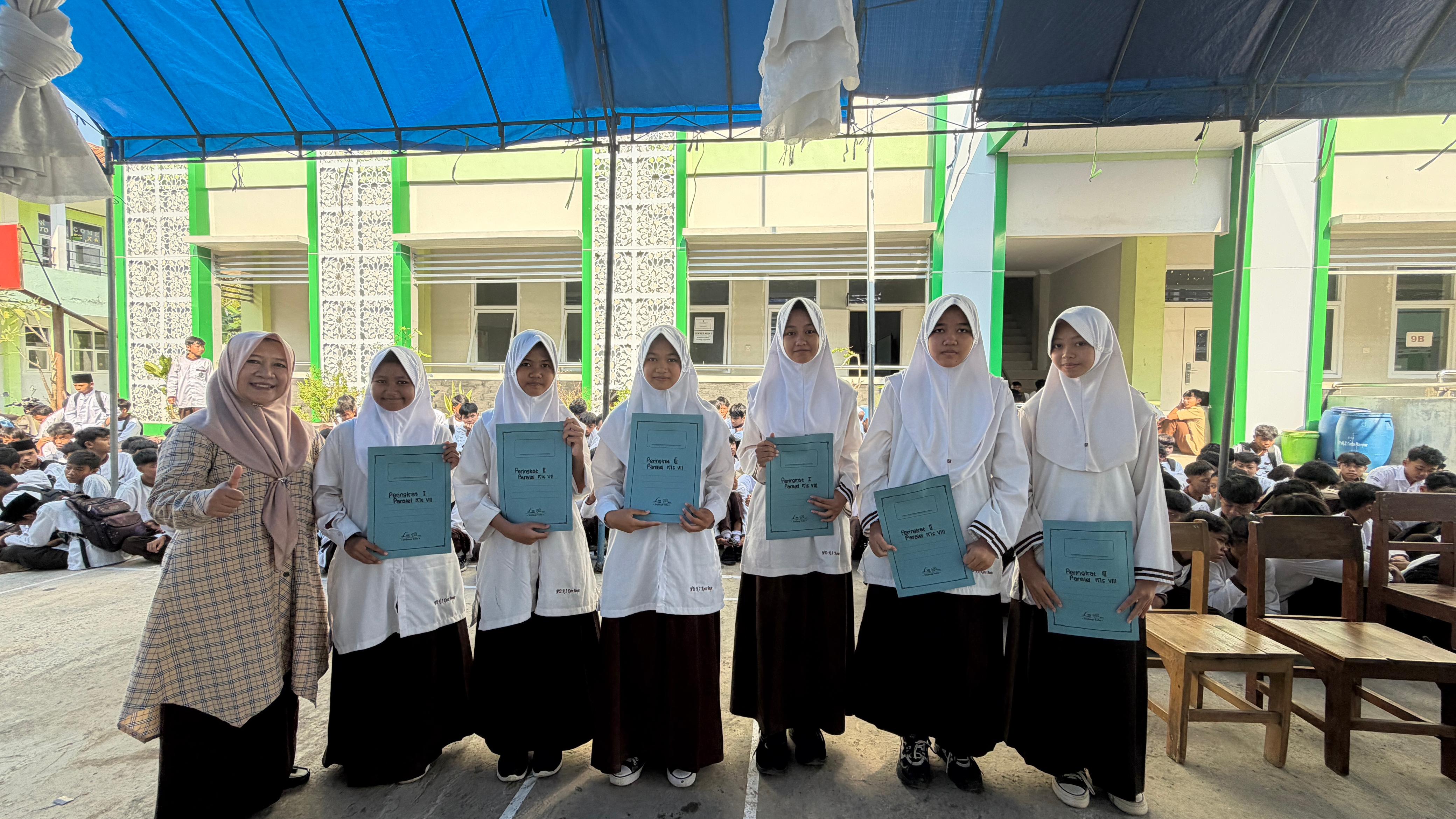 MTsN 2 Kota Banjar Apresiasi Kerja Keras Siswa, Gelar Pemberian Penghargaan bagi Juara Paralel Kelas VII dan VIII