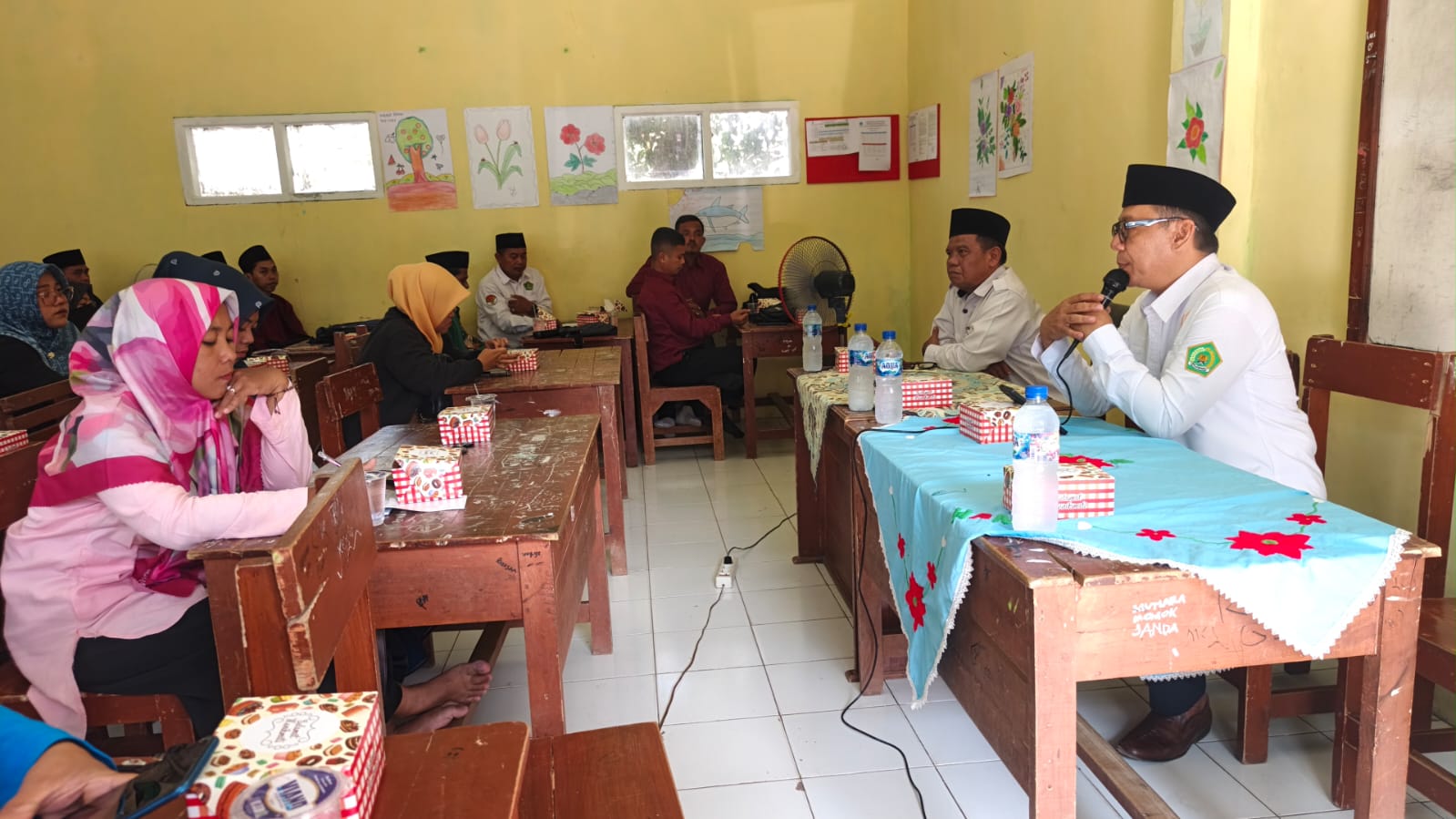 Kepala Kemenag Kota Banjar Tekankan Akurasi Data EMIS DTA dalam Pembinaan Operator