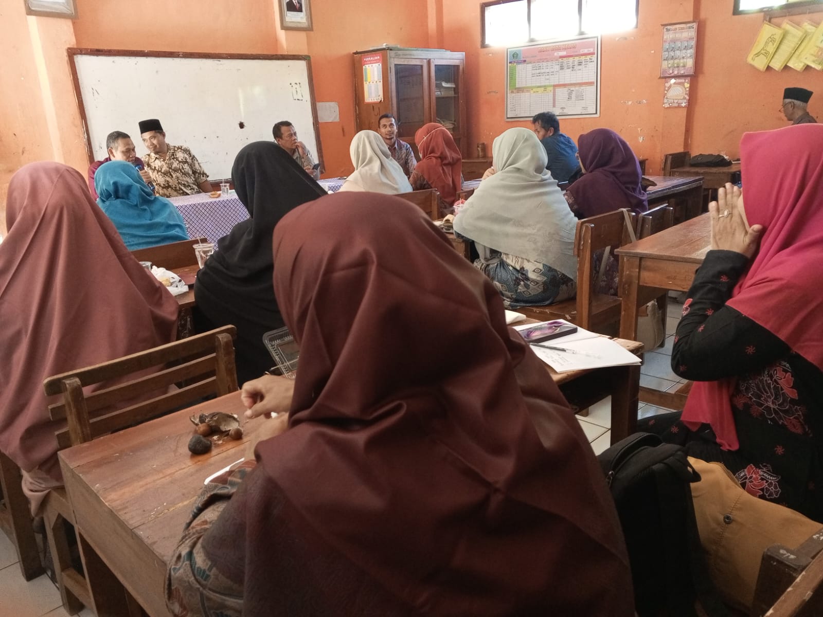 Matangkan Persiapan, KKMI Banjar Gelar Rapat AKSIOMA dan Ujian Madrasah di MIS Batulawang